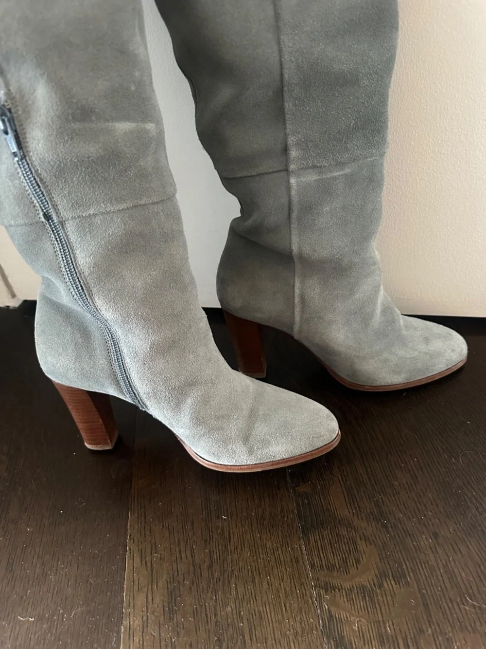 Sezane gorgeous suede